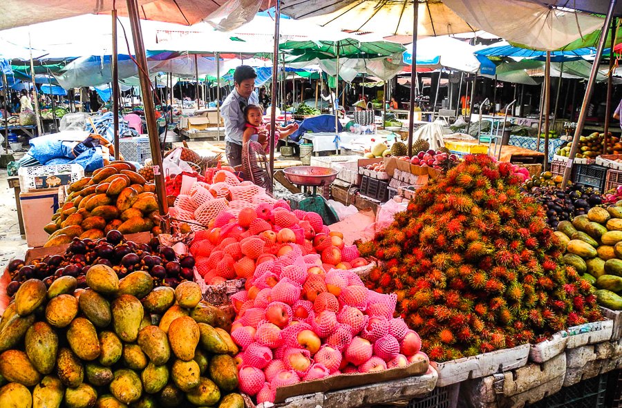 Market in Vang Vieng