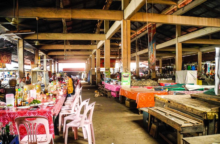 Market in Vang Vieng