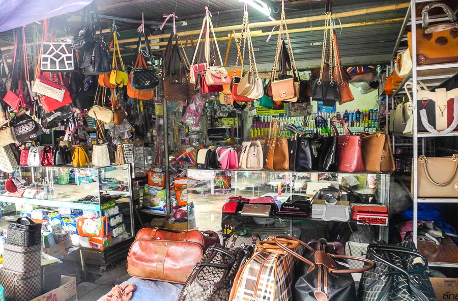 Market in Vang Vieng