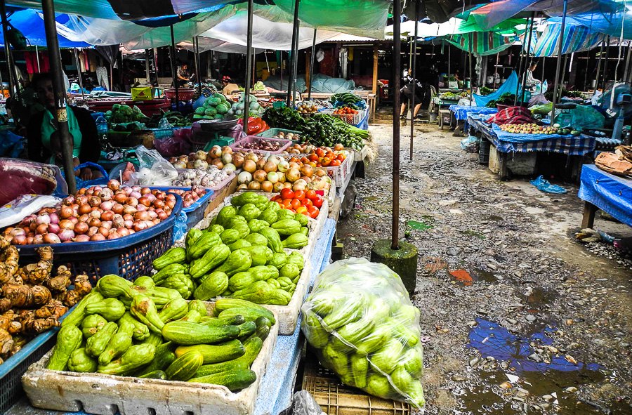 Market in Vang Vieng