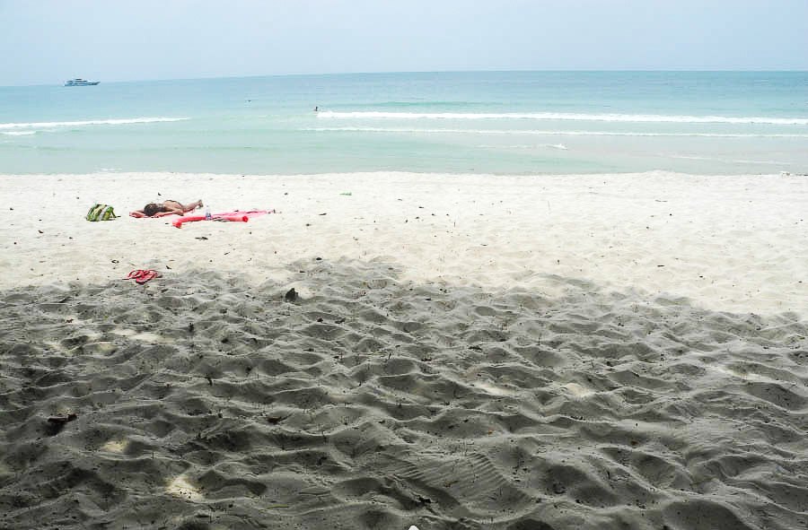 The sand at Chaweng beach, Samui