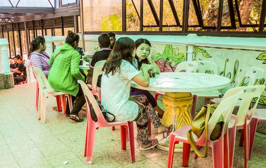Erdbeercafé in den Bergen Malaysias