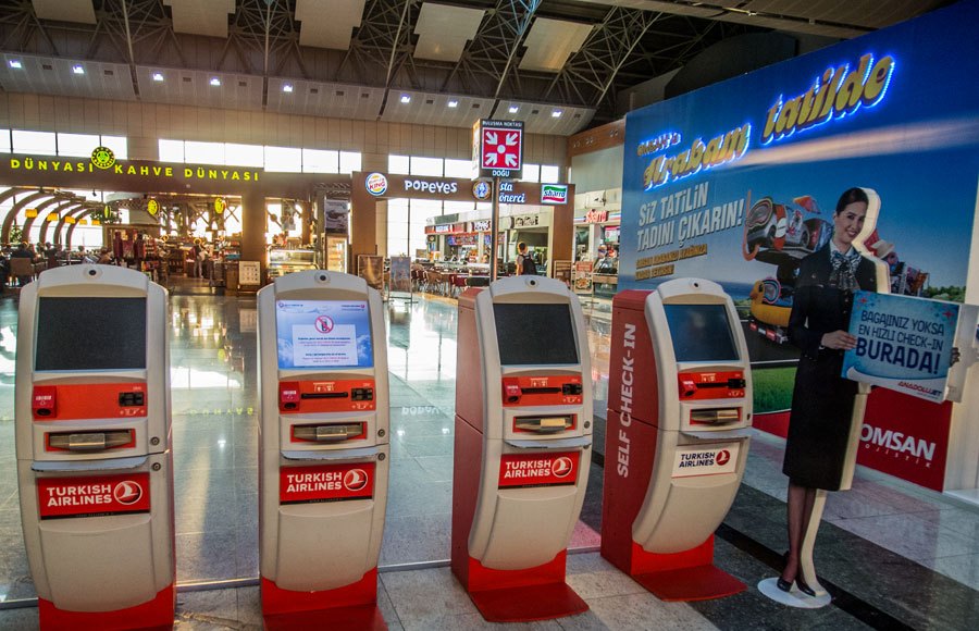 Turkish Airlines self check-in kiosks