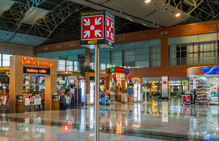 Meeting point in the western part of the airport