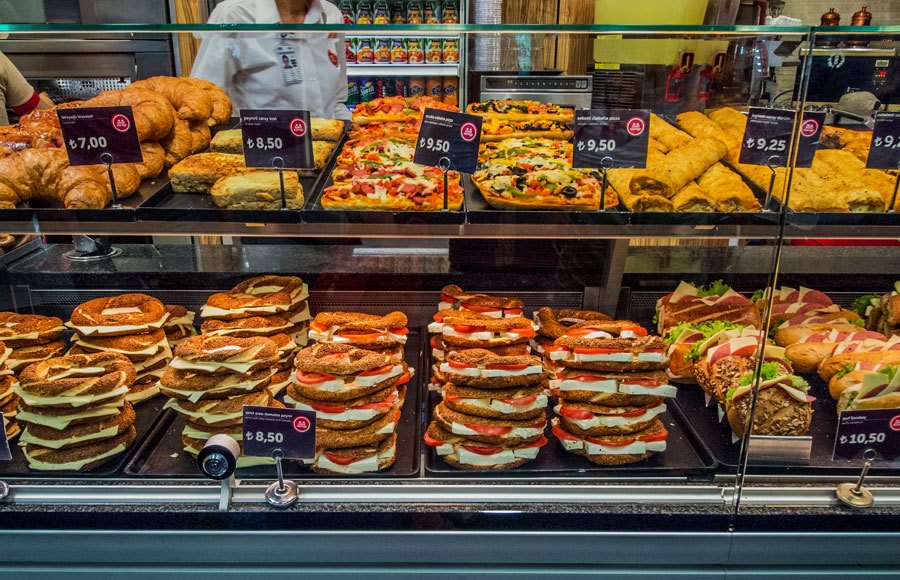 Fresh pastries at Sabiha Gökçen Airport