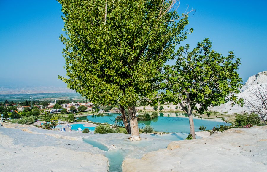 Auf dem Gelände von Pamukkale