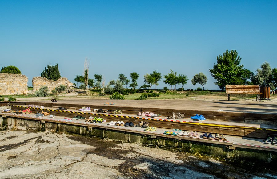 Auf dem Gelände von Pamukkale