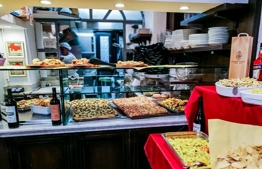 aperitivo in Milan