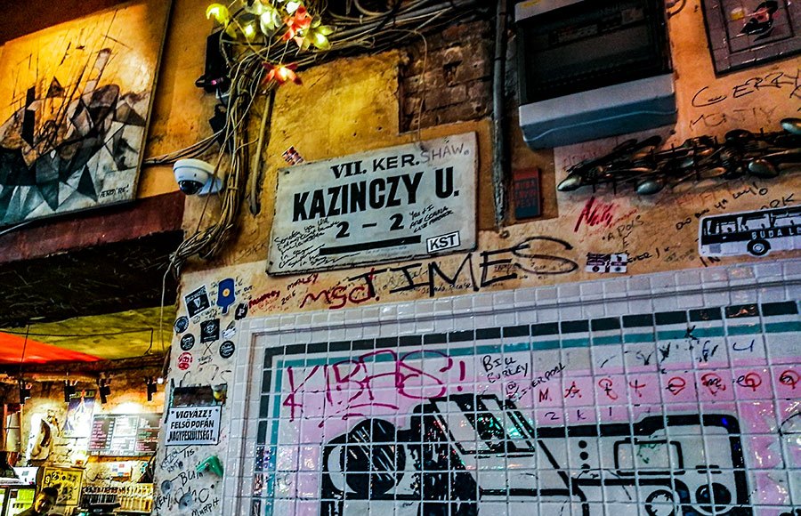 ruin bars in Budapest