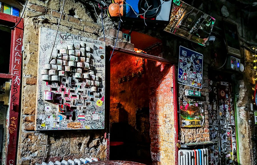 ruin bars of Budapest address