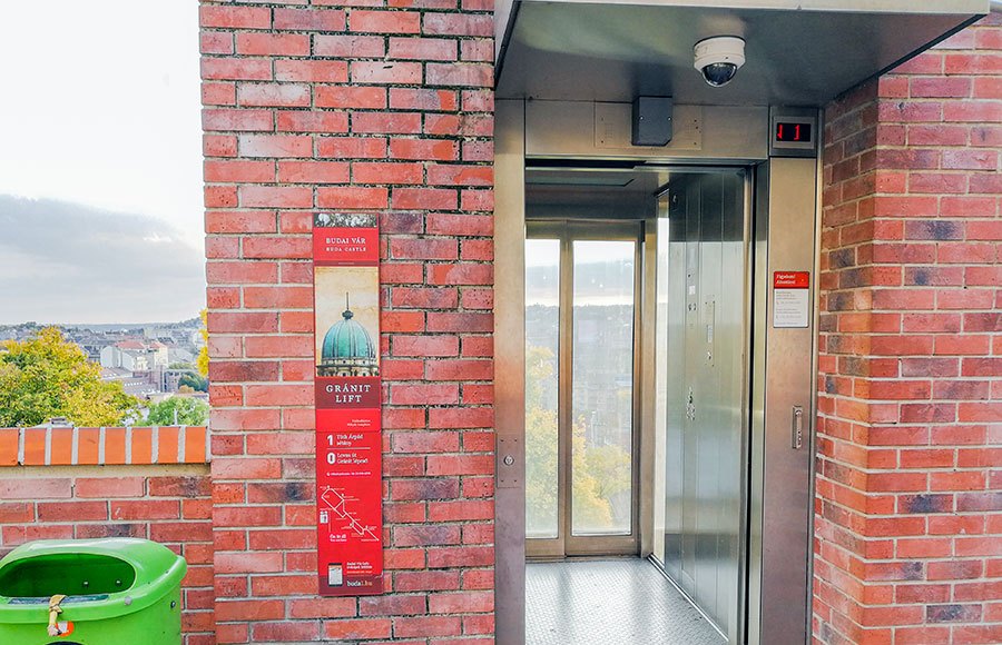 How to get to the Hospital in the Rock in Budapest