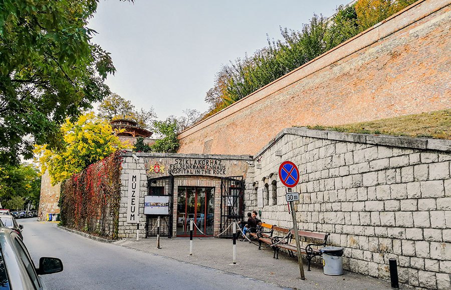 How to get to the Hospital in the Rock in Budapest