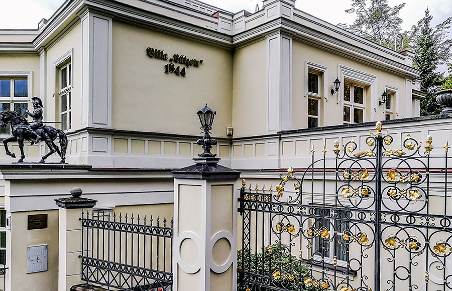 Lützow Villa
